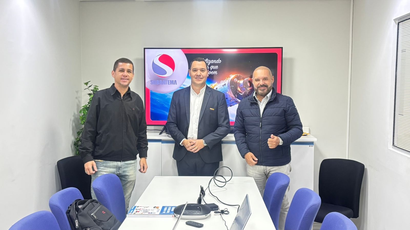 Locação e plataformas aéreas pautam encontro entre Sobratema e JCB